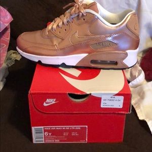 Ladies Rose Gold Nike! Wore once